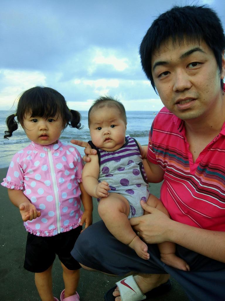 �ǥӥ塼�����㤤�ޤ���(^_-)