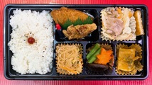 �������������Ǥ�(*����*)

���������ؤ������🍱�ǹ�450��
�ܤα����Ȥ�����ȵ��Υե饤���Ȥ�Ƥ��ߡ��ȥܡ��롢�����μ�ʪ����ڽձ������...